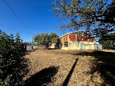 Foto Magazzino in Via Pietro Mascagni 6, Carbonate Centro in vendita