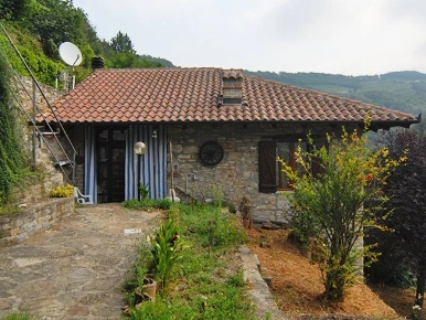 Foto Rustico a Cortemilia con 3 locali in vendita