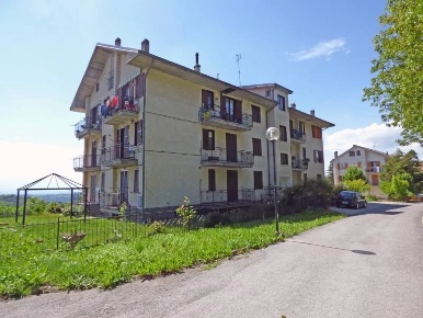 Foto Appartamento a Murazzano Centro con 7 locali in vendita