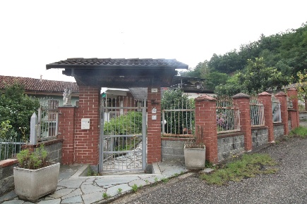 Foto Appartamento a Ferrere con 5 locali in vendita