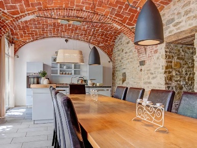 Foto Cessione attività a Cortemilia con 6 locali in vendita