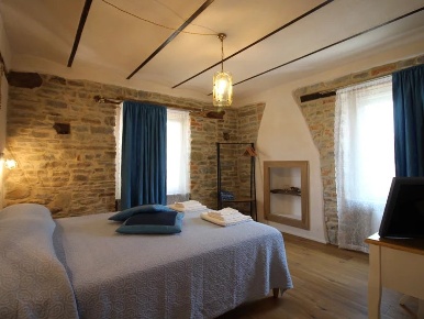 Foto Rustico a Paroldo con 12 locali in vendita