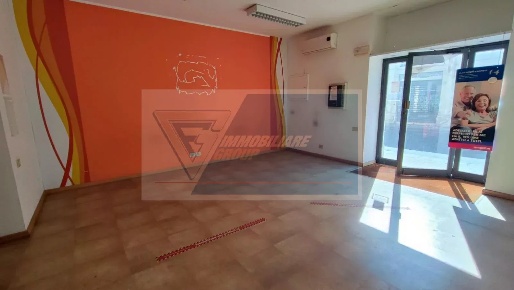 Foto Negozio in via catania, Siracusa Umberto - Ermocrate con 3 locali