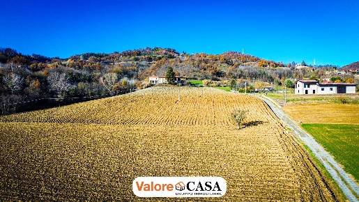 Foto Rustico a Bistagno con 9 locali in vendita