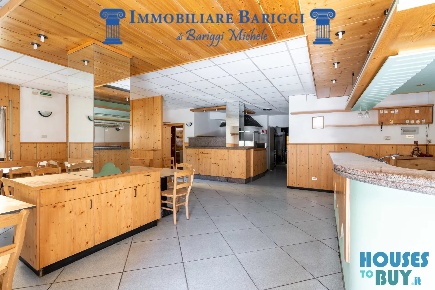 Foto Negozio in Corso Roma 220, Aprica con 4 locali in vendita