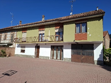 Foto Appartamento in Govone Via Alcide de Gasperi, Govone Centro in vendita