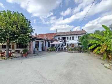 Foto Cessione attività a Lequio Tanaro con 10 locali in vendita