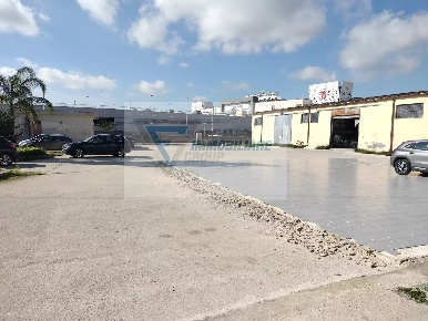 Foto Magazzino in Via Giuseppe Farina, Siracusa Pantanelli - Elorina