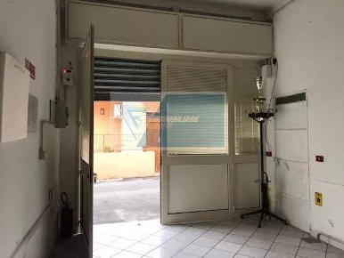 Foto Negozio in Vicolo del Papiro, Siracusa Belvedere - Tremmilia