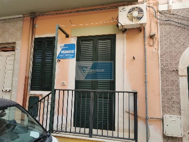 Foto Appartamento in Vico Reggio n.22, Noto Centro con 4 locali in vendita