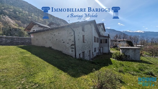 Foto Casa indipendente a Teglio con 5 locali in vendita