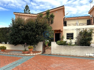 Foto Villa bifamiliare in Via Carlo Pisacane 1, Catanzaro Catanzaro Lido