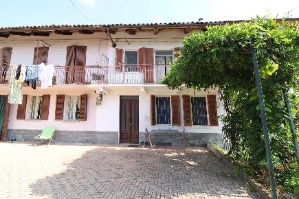 Foto Casa indipendente in Gorzano, San Damiano d'Asti Gorzano con 4 locali