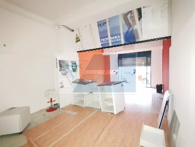 Foto Locale commerciale in VIA POLIBIO, Siracusa Tica - Zecchino in vendita