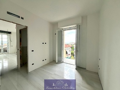Foto Appartamento in Via Ponte all'Asse, Firenze di 52 m² con 3 locali