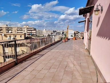 Foto Appartamento in Via Filisto, Siracusa Tica - Zecchino con 6 locali