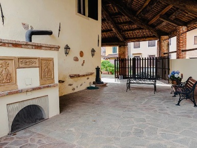 Foto Villa unifamiliare a Pianfei con 9 locali in vendita