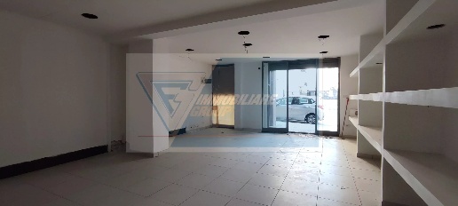 Foto Negozio in Viale Zecchino 35, Siracusa Tica - Zecchino con 1 locali