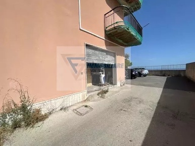 Foto Rustico in Via Goffredo Mameli, Siracusa Belvedere - Tremmilia
