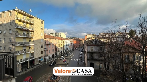 Foto Appartamento a Acqui Terme Centro con 7 locali in vendita