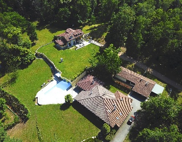 Foto Villa unifamiliare in Via Mantegna n.2, Agrate Conturbia con 20 locali