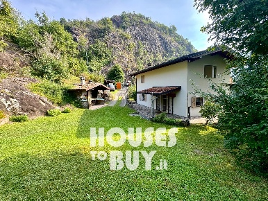 Foto Villa unifamiliare in Via Rodino 8, Angolo Terme con 4 locali