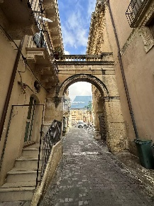 Foto Appartamento in Vico Salonia 25, Noto Centro con 1 locali in vendita