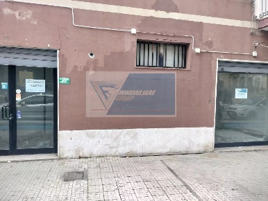 Foto Negozio in Viale Tica, Siracusa Tica - Zecchino con 2 locali