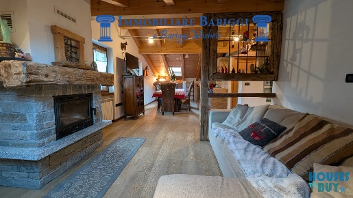 Foto Appartamento in Via Valeriana 81, Corteno Golgi con 3 locali