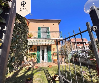 Foto Casa indipendente a Bistagno con 6 locali in vendita