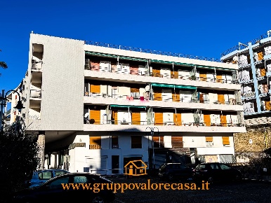 Foto Appartamento a Noli con 5 locali in vendita