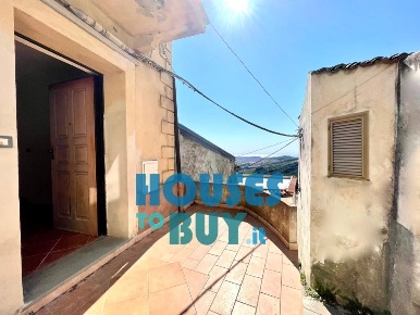 Foto Appartamento in via Salute 34, Carfizzi con 2 locali in vendita