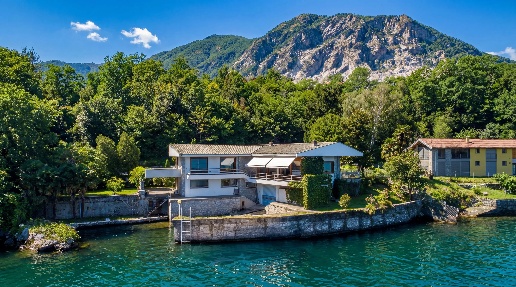 Foto Villa unifamiliare in Strada Statale del Sempione 26, Baveno Centro