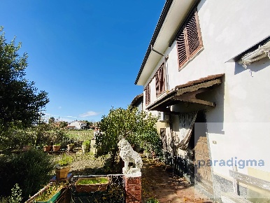 Foto Casa indipendente a Alluvioni Piovera con 10 locali in vendita