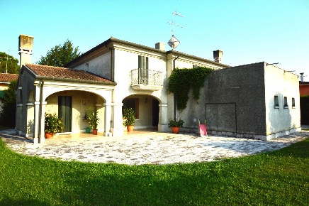 Foto Appartamento a Meolo con 5 locali in vendita