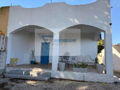 Foto Villa unifamiliare in Traversa Renella, Siracusa Arenella con 5 locali