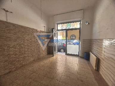 Foto Locale commerciale in Via Arno, Siracusa Gelone - Cadorna con 2 locali
