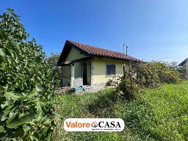 Foto Villa unifamiliare a Visone con 6 locali in vendita