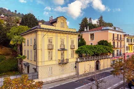 Foto Hotel a Belgirate in vendita