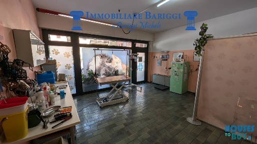 Foto Negozio in Corso Roma 2, Aprica con 2 locali in vendita