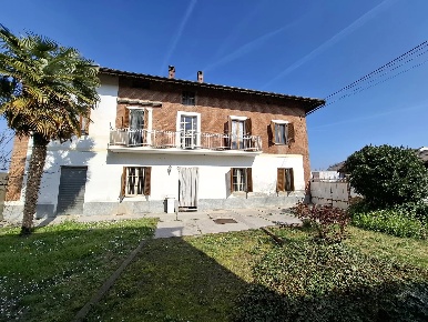 Foto Appartamento in Priocca via Umberto 1, Priocca Centro con 7 locali