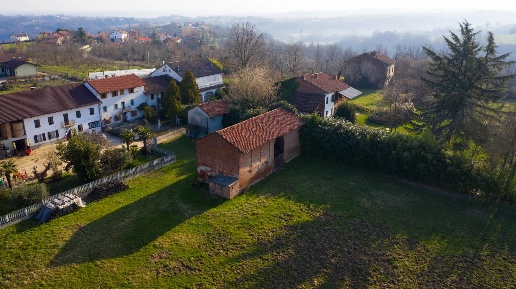 Foto Rustico a Valfenera Centro con 4 locali in vendita