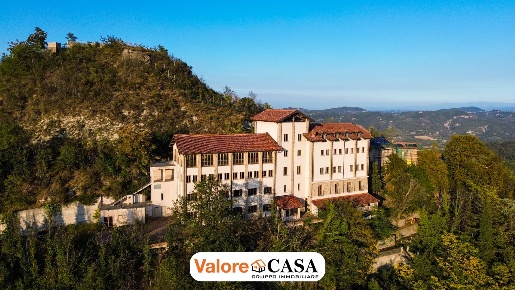 Foto Hotel in via salvo d'acquisto, Acqui Terme Centro in vendita