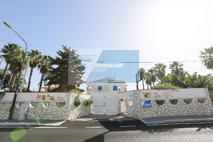 Foto Villa unifamiliare in Viale Edoardo Garrone, Melilli Città Giardino