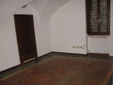 Foto Appartamento a Pigna Centro con 3 locali in vendita