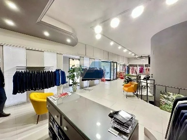 Foto Negozio in Corso Savoia, Rosolini con 5 locali in vendita