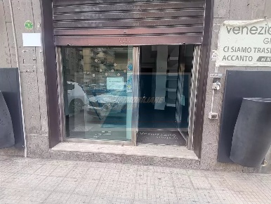 Foto Locale commerciale in via pitia 25, Siracusa Tica - Zecchino
