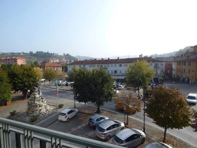 Foto Appartamento a Dogliani con 5 locali in vendita