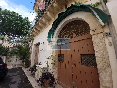 Foto Appartamento in Vico Brindisi, Noto Centro con 4 locali in vendita