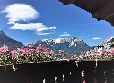 Foto Rustico a Val di Zoldo con 5 locali in vendita